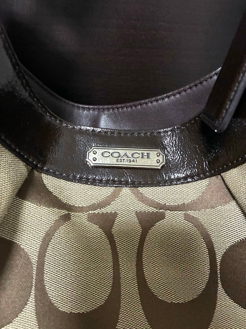 ひまわり❤︎プロフお読みください COACHロゴプリント ショルダーバッグ