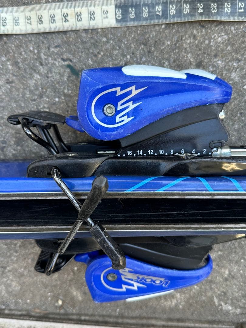 KAZAMA スキー板 青 ストック付き