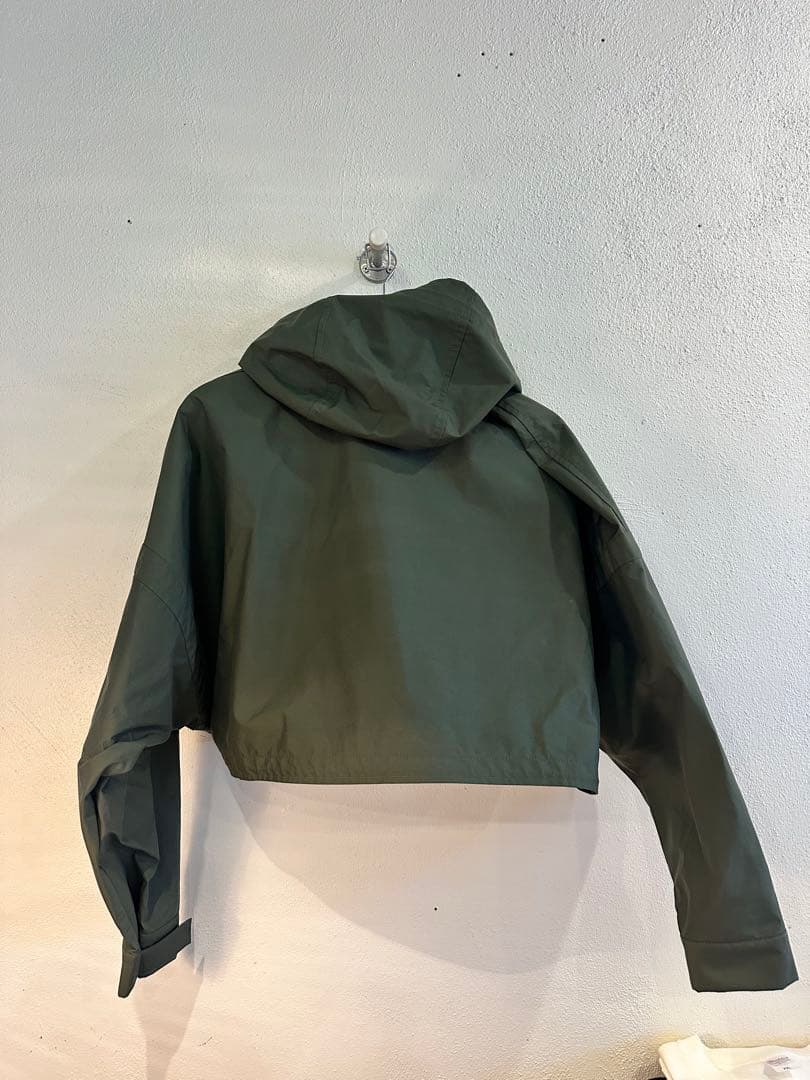 UN3D. ナイロンショートブルゾン