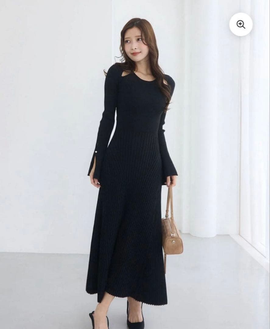 新品タグ付きeimy istoireリブニットフレアワンピース黒