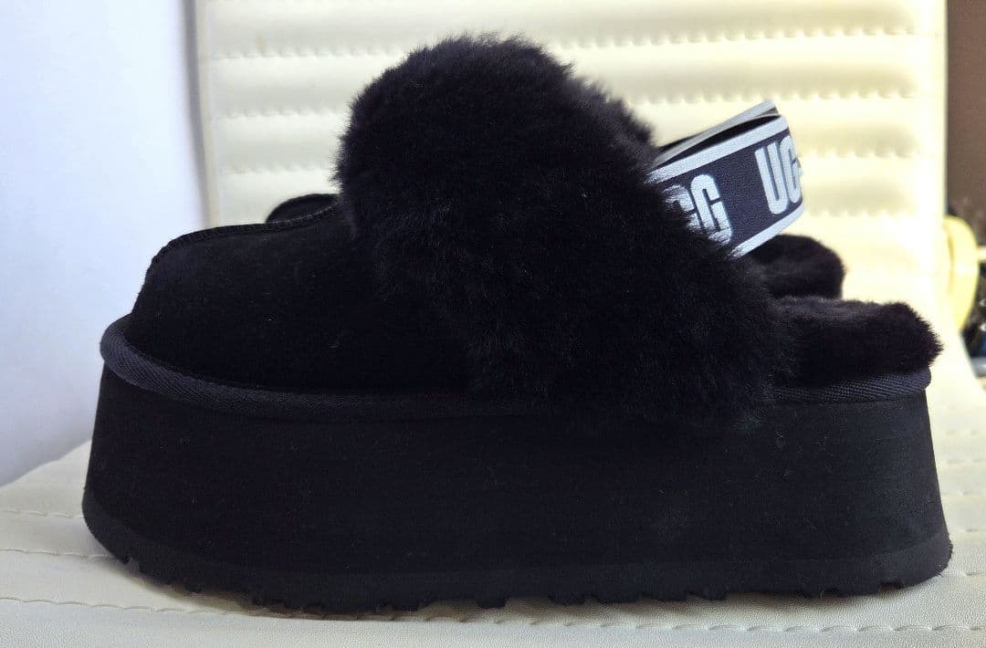 UGG スリッポン ムートンブーツ