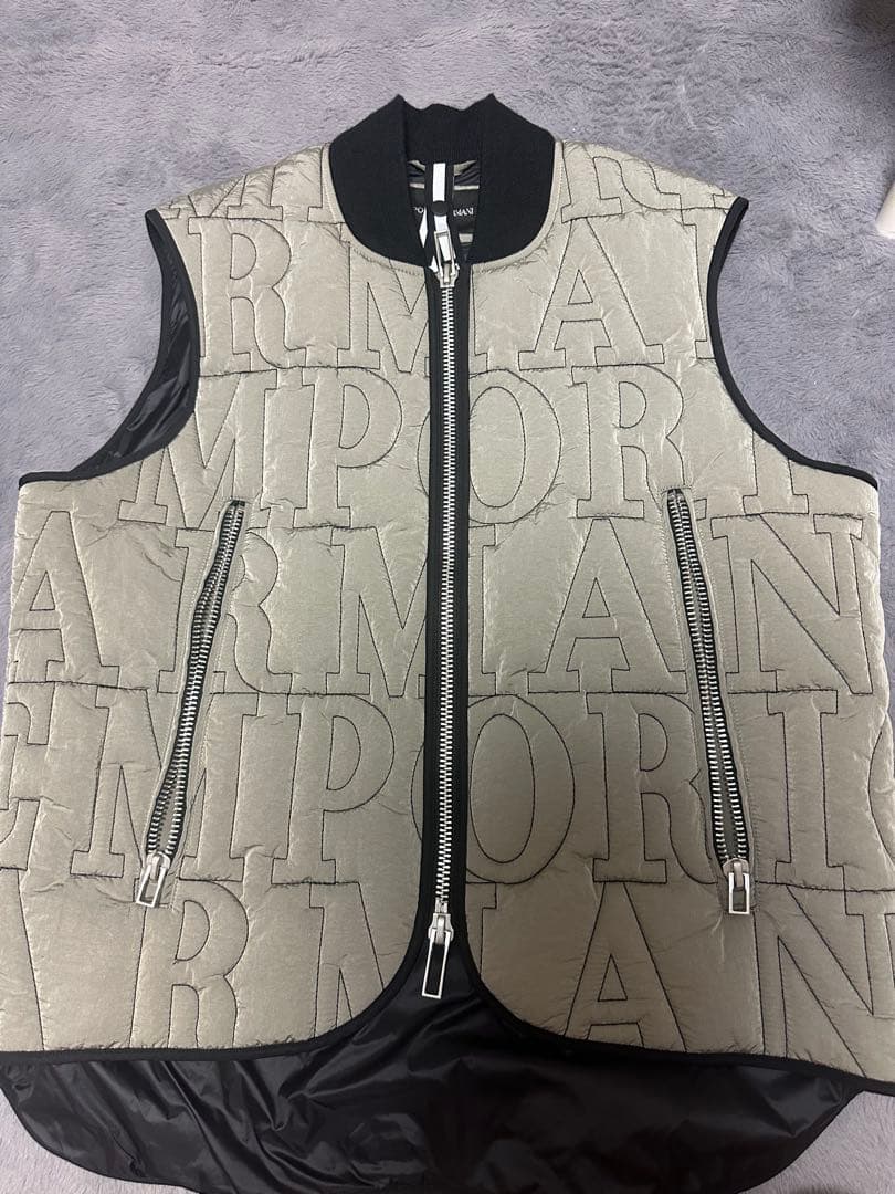 EMPORIO ARMANI ベスト