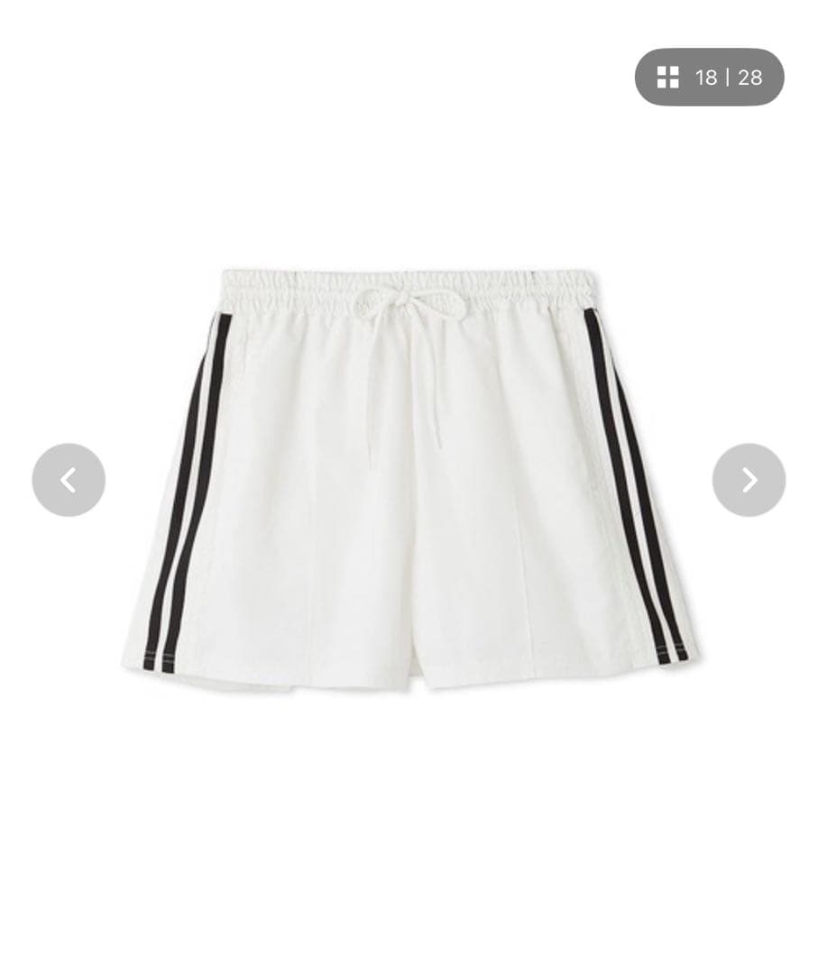 新品未使用LILY BROWN サイドラインショートパンツ　ホワイト