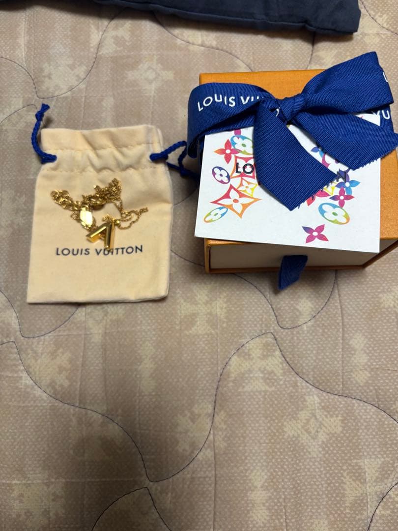 ルイヴィトン　ネックレス・LV＆ME A