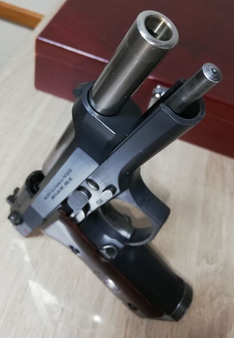 ⭐WAウエスタンアームズ ベレッタ92FS ガスブロ⭐木製グリップ&ケース付