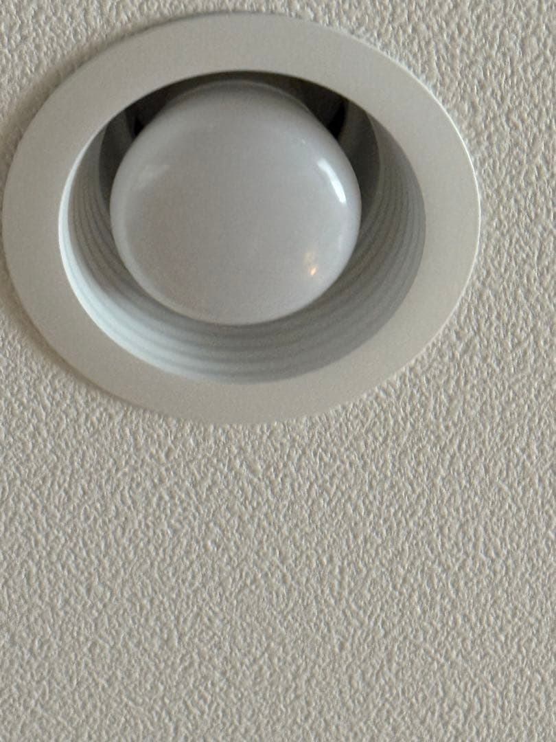 Philips Hue フルカラー LED電球6個+ bridge hub 1個