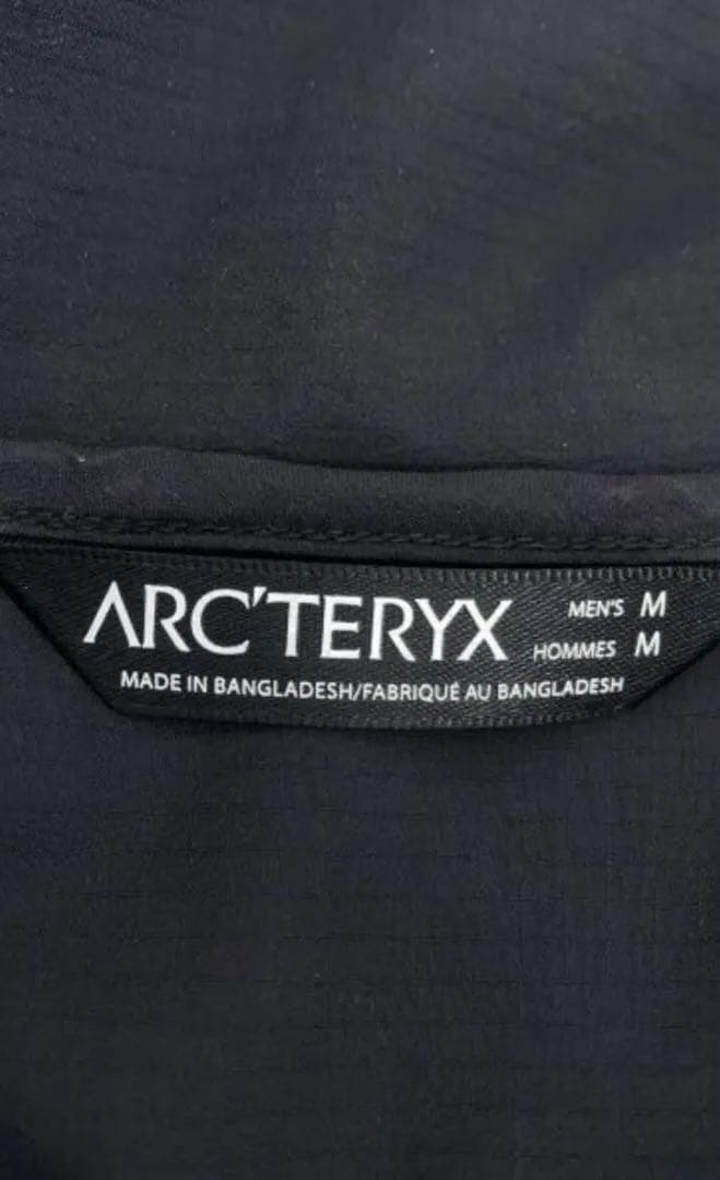 ARC'TERYX ブラック ナイロンジャケット M