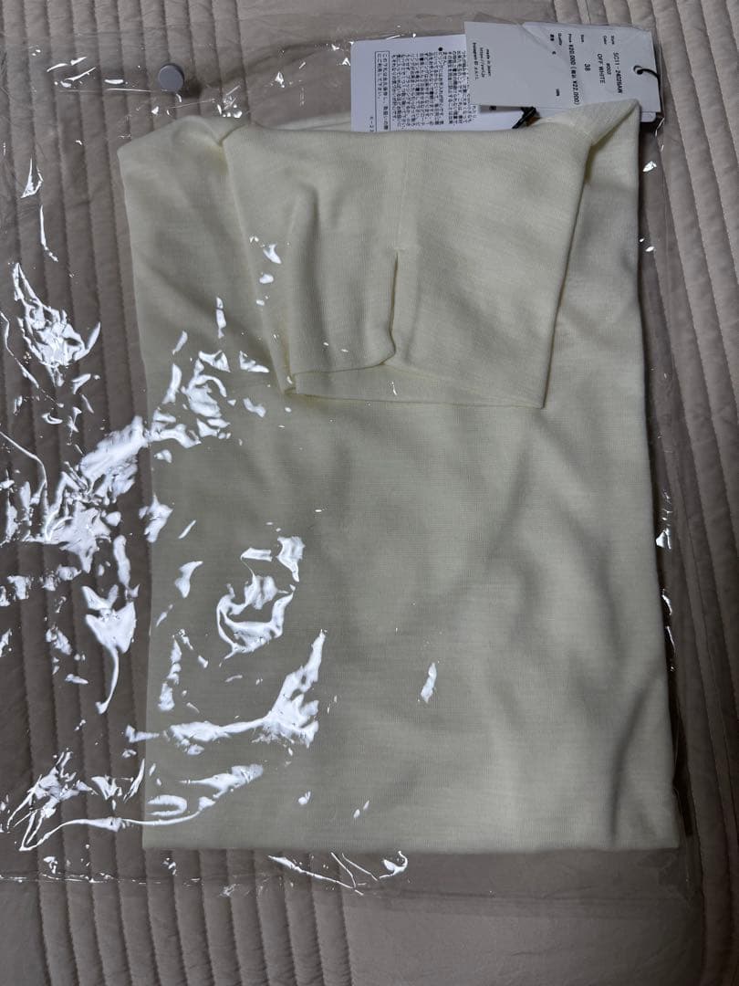 yori ヨリ　バックオープンタートルカットソー　新品