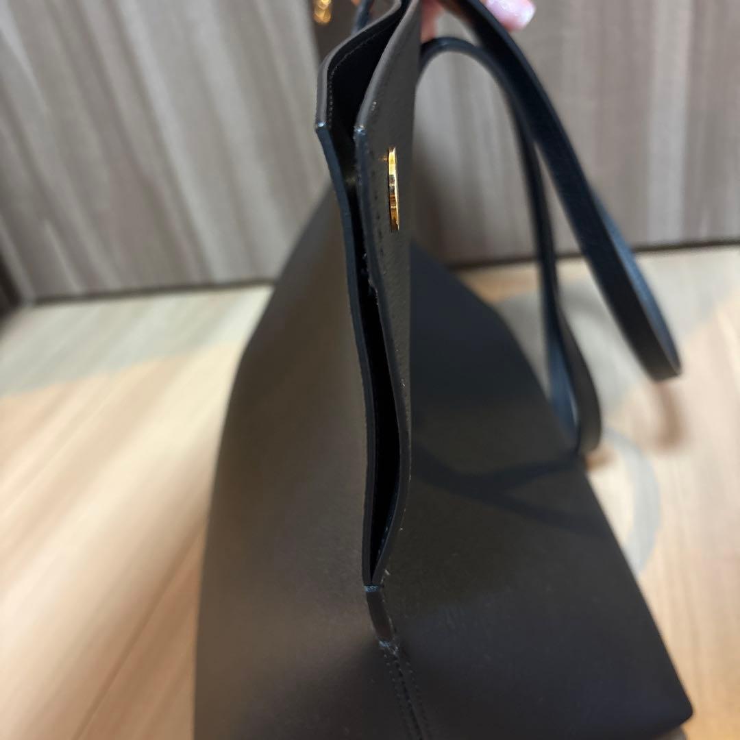 値下げ不可　Burberry バーバリー　ブラック　レザートートバッグ