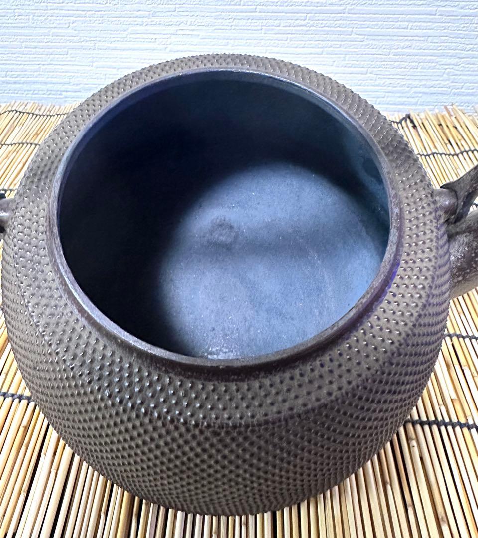 未使用品、タグ付　南部三厳堂造　２０型アラレ　南部鉄瓶　南部鉄器　調理器具