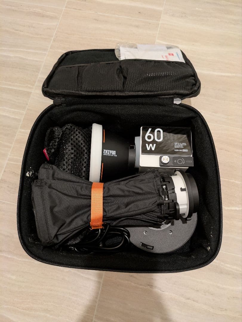 ZHIYUN MOLUS G60 COMBO LEDビデオライト 60W