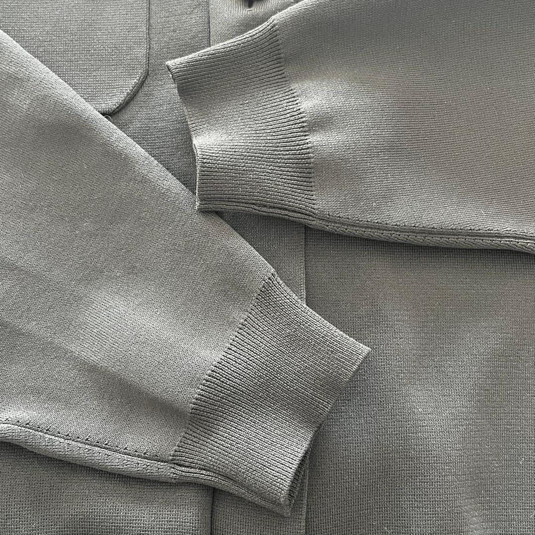 アダムエロペ　シャツ襟付きカーディガン　ブラック　金ボタン　長袖　クルーネック黒