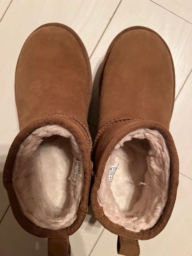 UGG クラシック ウルトラミニプラットフォーム ブーツ　ブラウン　22cm