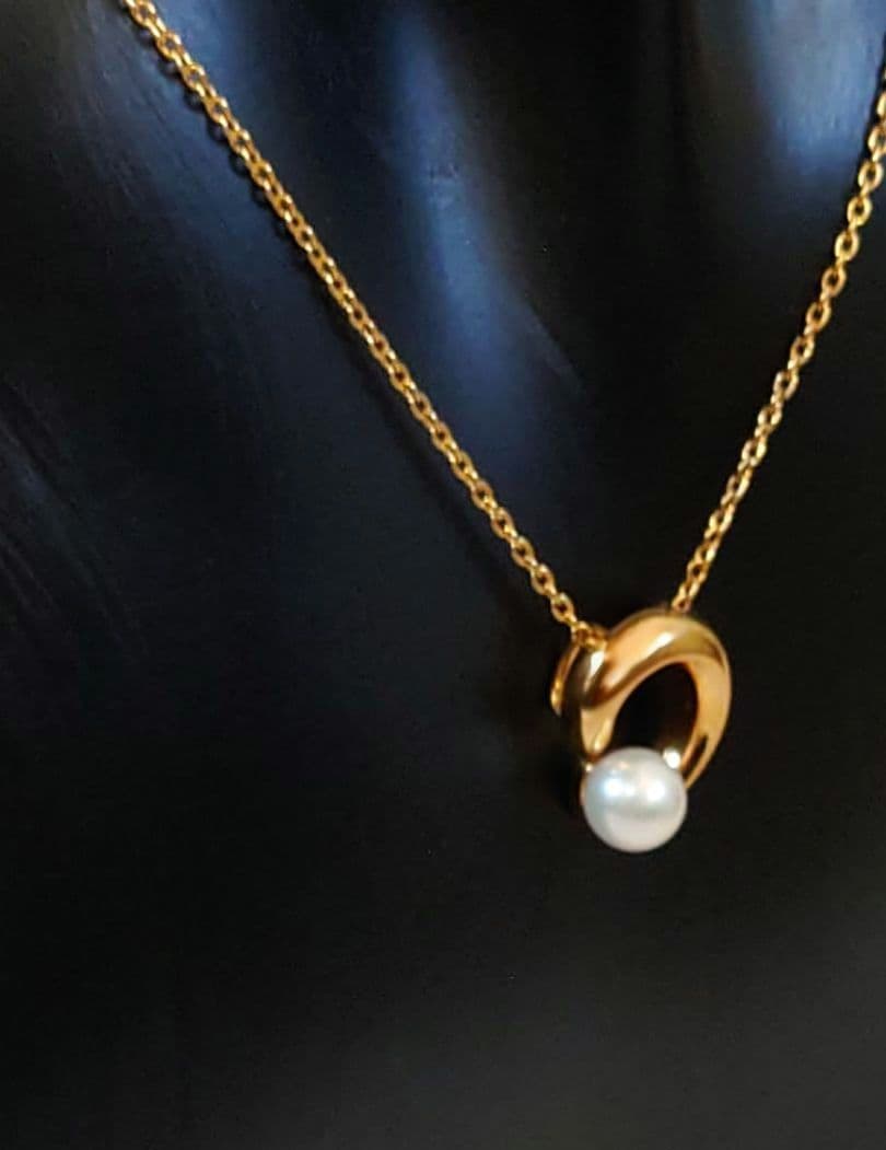 TASAKI　真珠一粒ネックレス ゴールドカラー