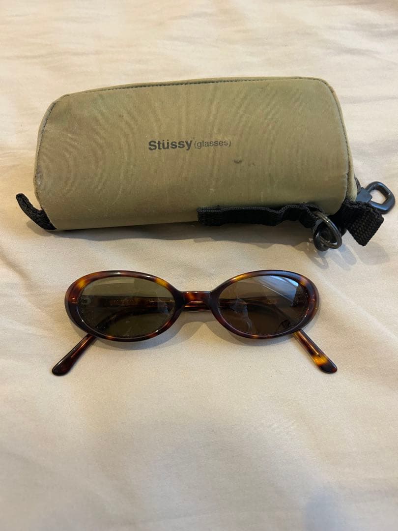 Stüssy サングラス　ケース付