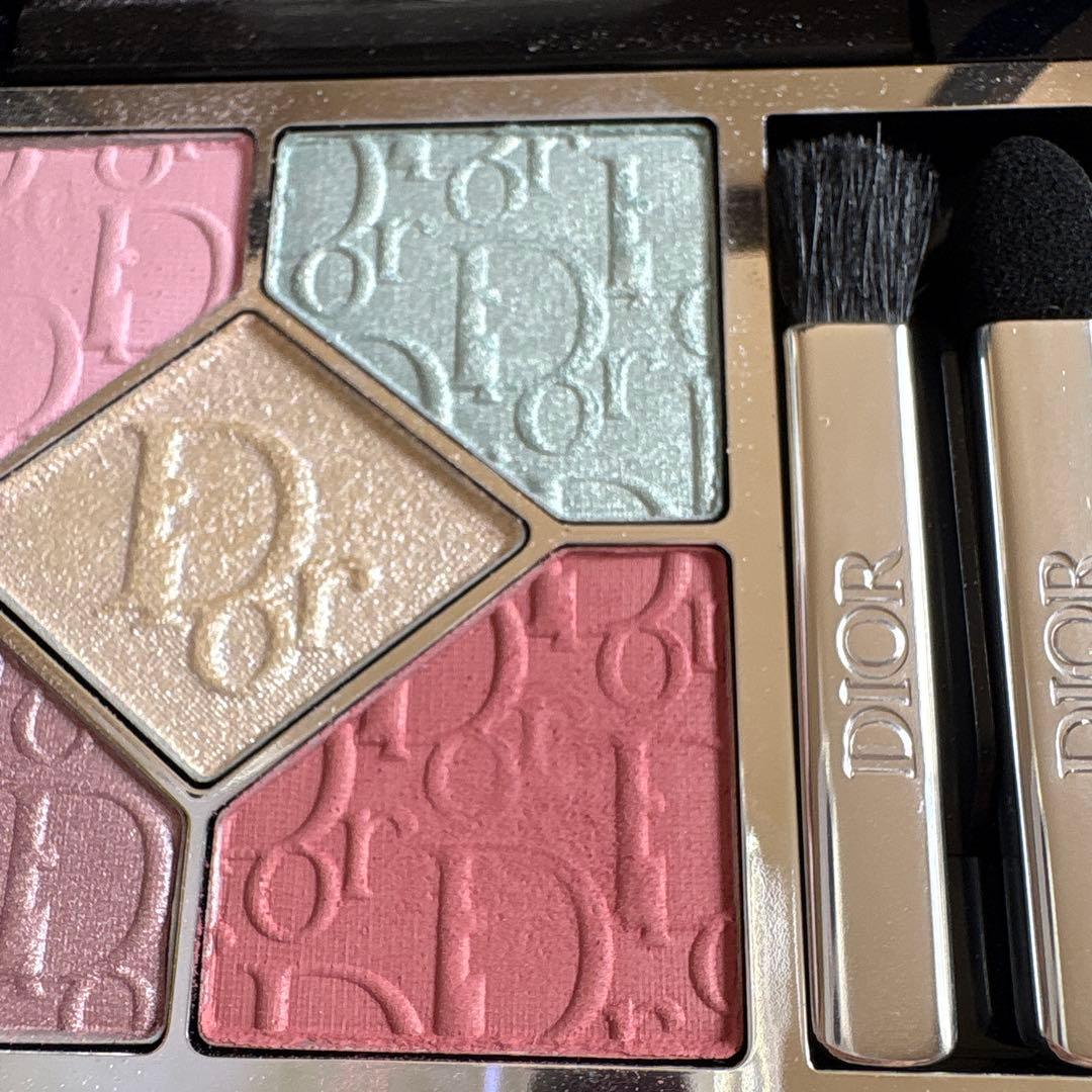 DIOR アイシャドウパレット サンククルール　812ピンクマニア