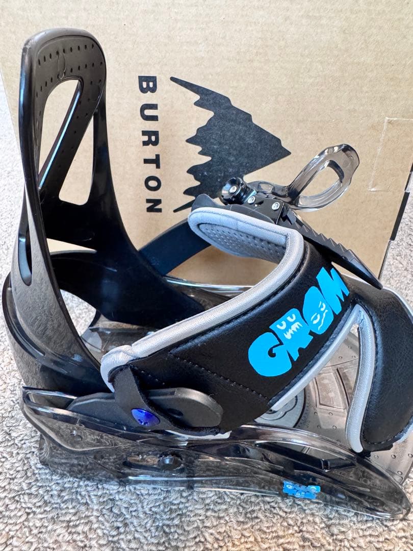 Burtonバートン.キッズGROM BOAブーツ、ビンディングセット_中古