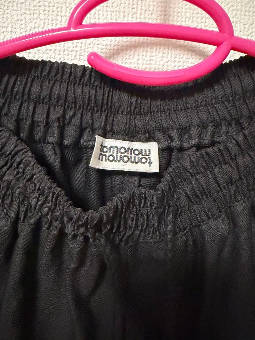 美品 CaNARi ストレート パンツ ブラック