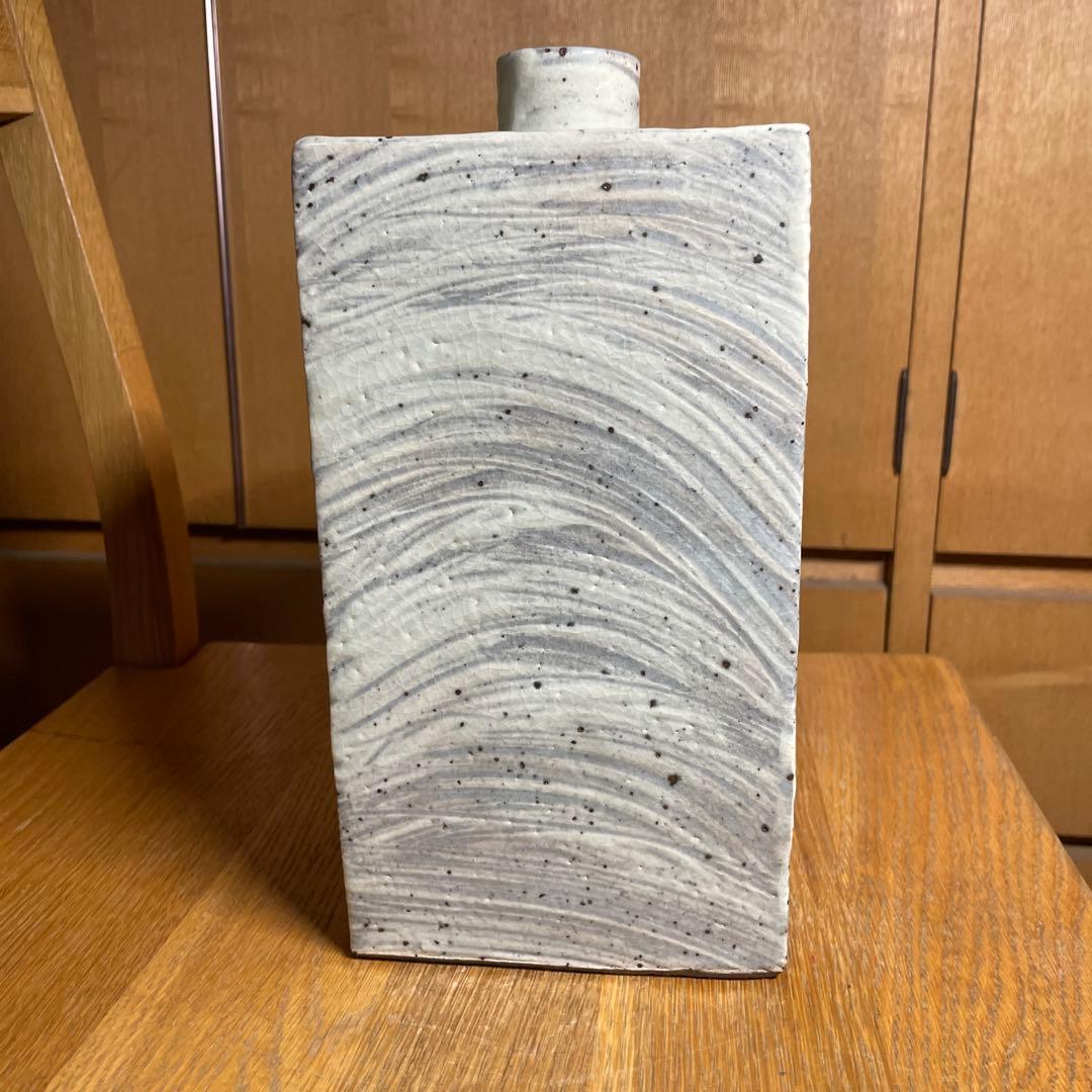 合田好道　金海窯　刷毛目角瓶　箱なし