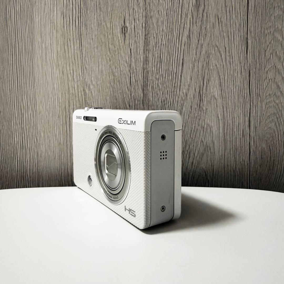 CASIO EXILIM EX-ZR70コンパクトデジタルカメラ ホワイト