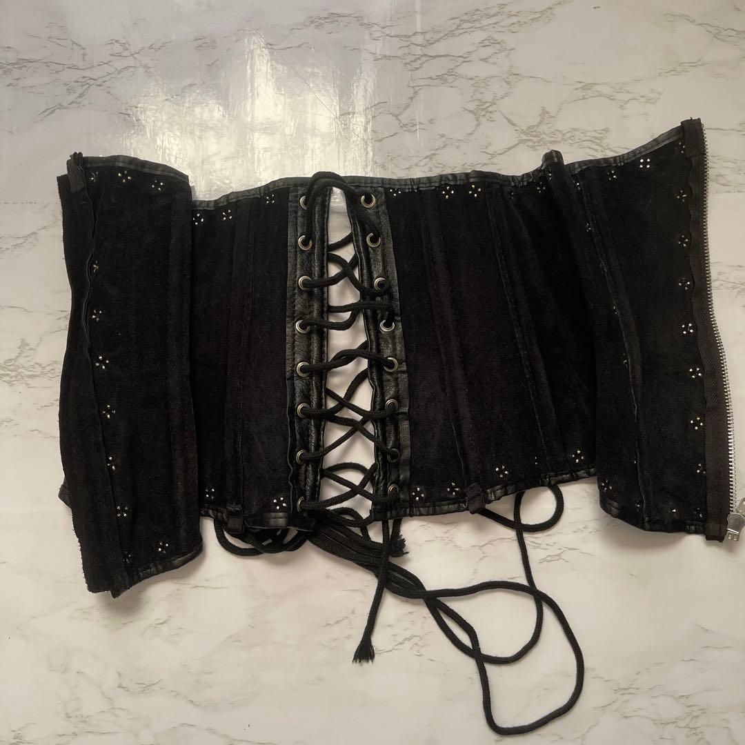 本革スタッズ付きブラックレザーコルセット　ベルト