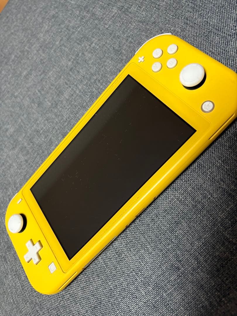 Nintendo switch ライト　イエロー