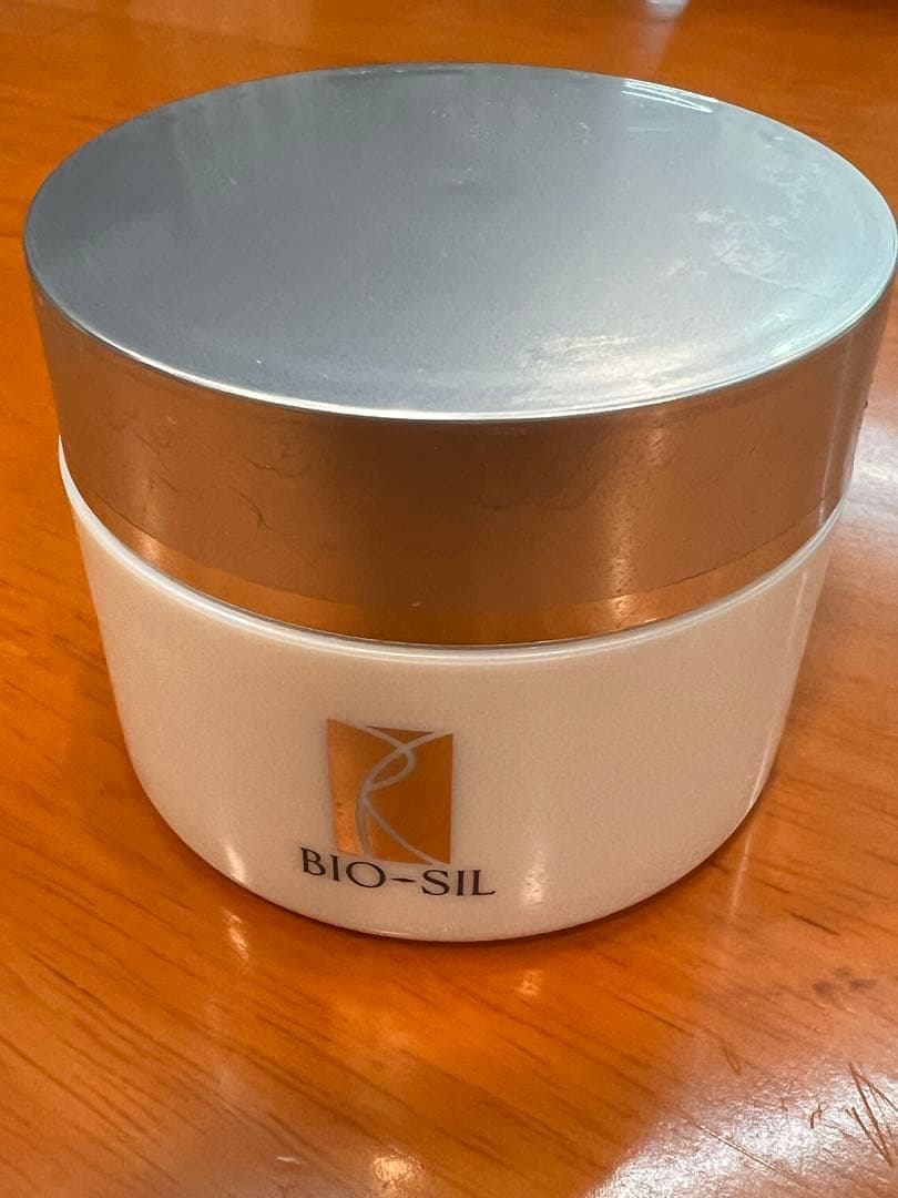 ビオライズ「シルククレンジングクリーム」