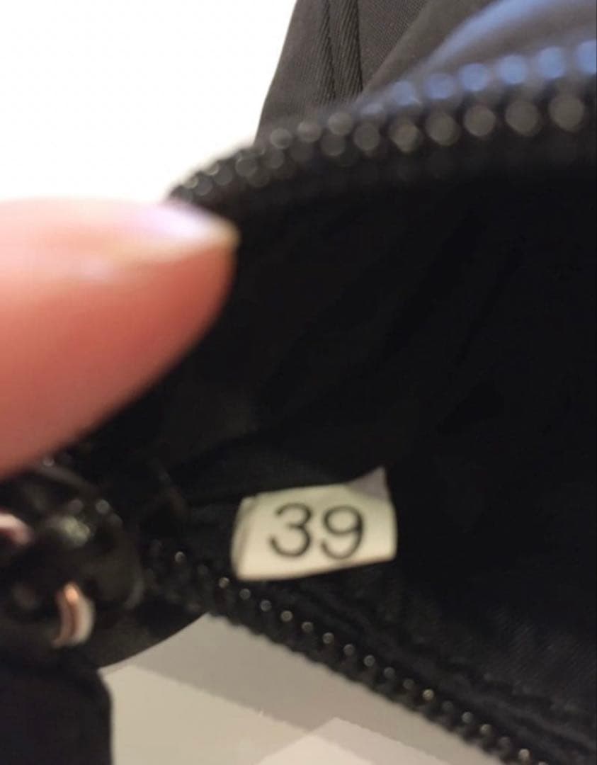 PRADA ナイロンバッグ