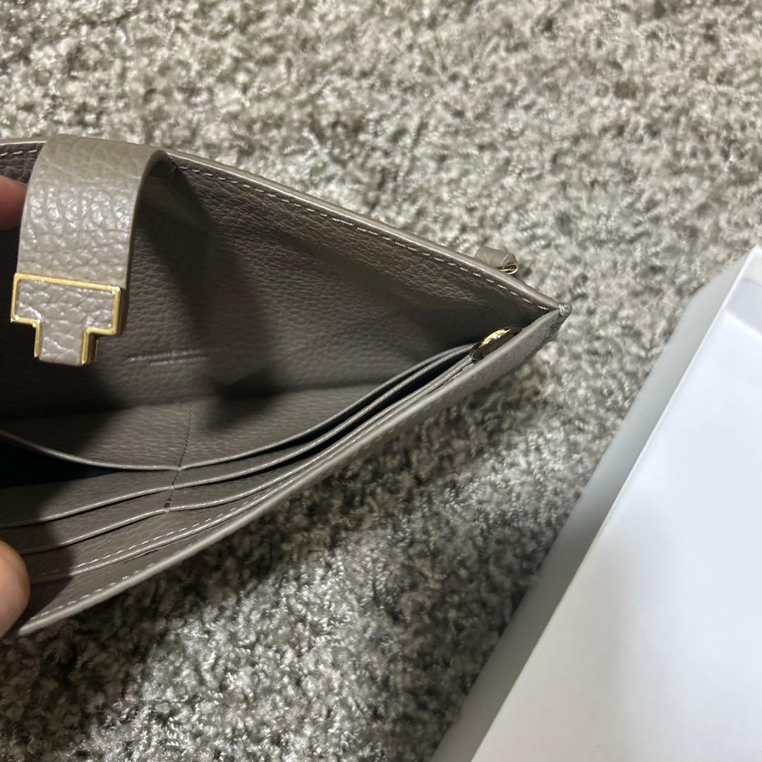 IACUCCI アバ　ロングウォレット