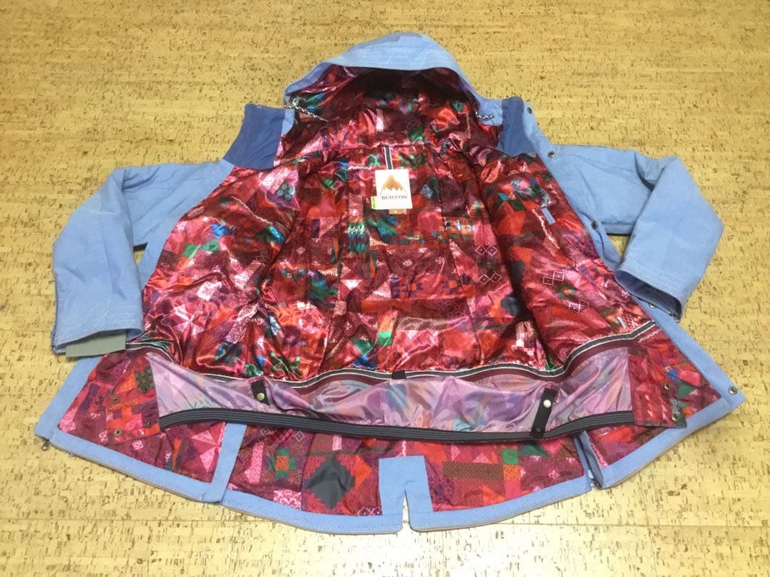 美品　BURTON M サイズ　スノーボードウェアセット（女性用）
