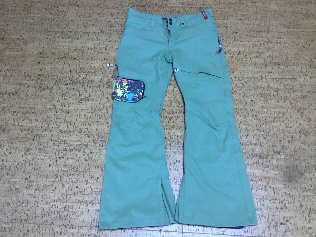美品　BURTON M サイズ　スノーボードウェアセット（女性用）