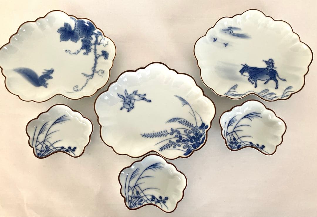 辻製磁社★形変皿★柄違い3セット★リスブドウ★ウサギ★牛★笛★有田焼