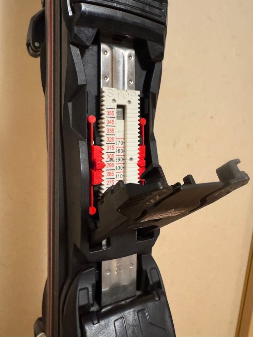 ATOMIC REDSTER S8i スキー板 ブラック