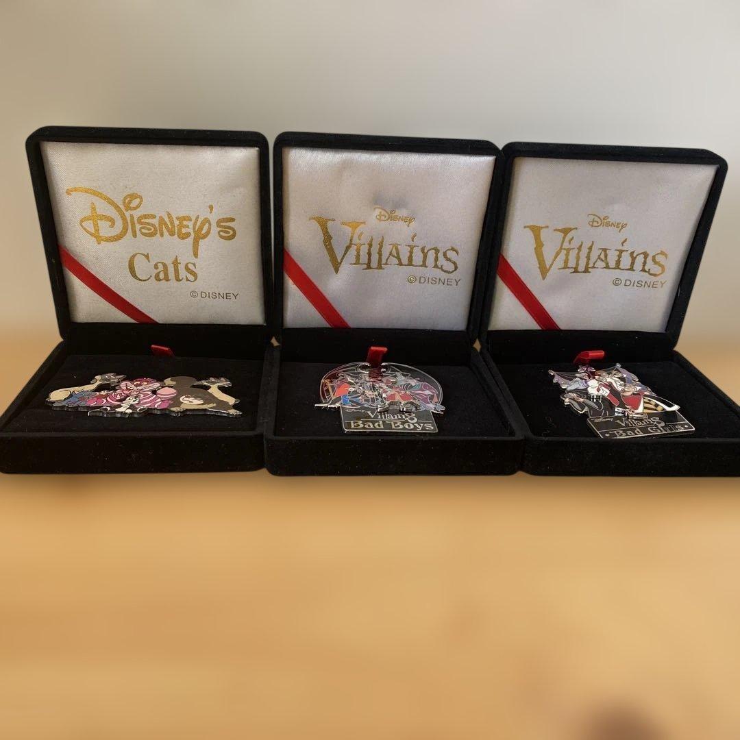 東京ディズニーランド　ピンバッジ3点セット