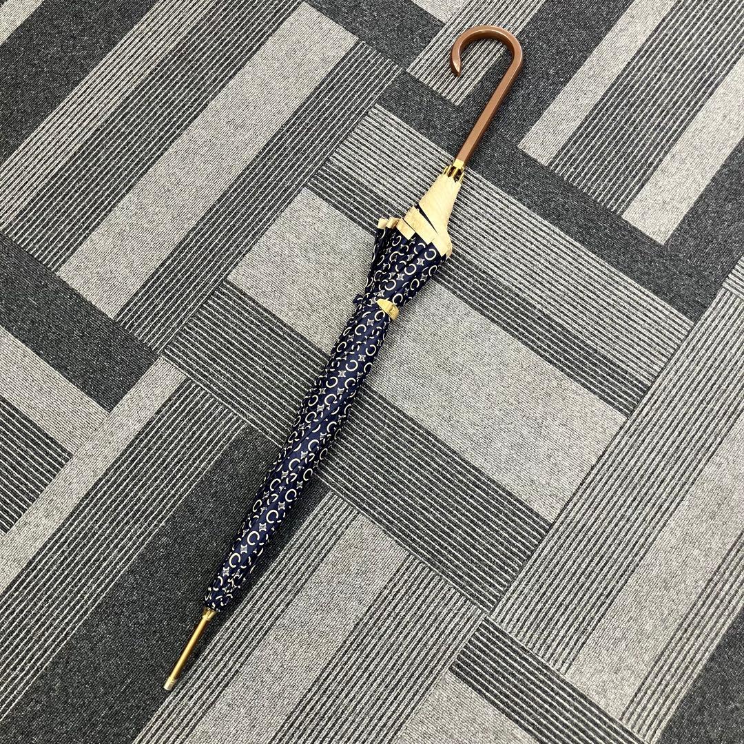 セリーヌ Cマカダム 総柄 傘　紺色メイン