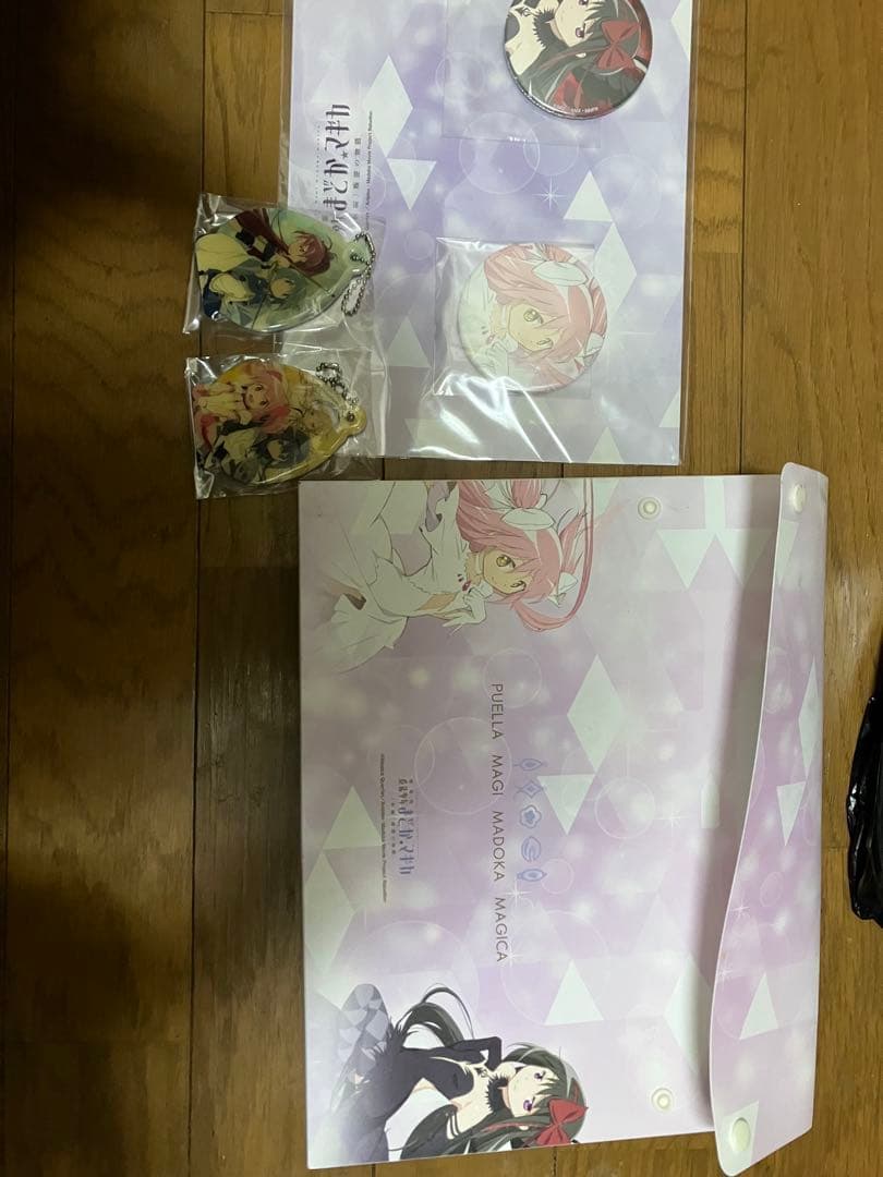 アルティメットまどか　悪魔ほむら　イベントセット　缶バッジ　他4点