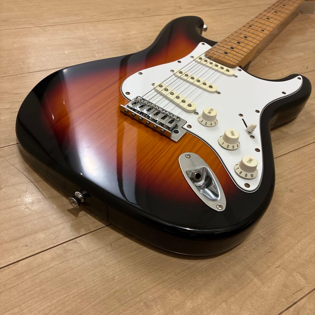 メイプル指板　いい音selder ストラトキャスタータイプ　弦高調整済み　です