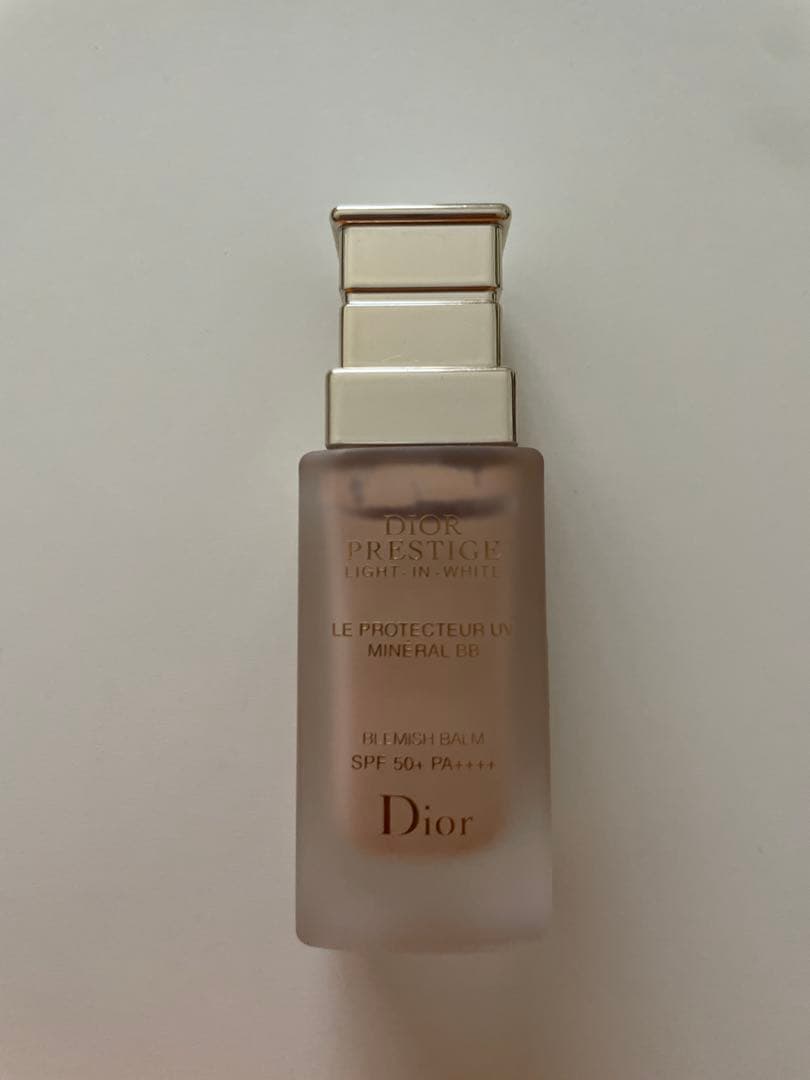Dior プレステージLe Protecteur UV ミネラル BB 01