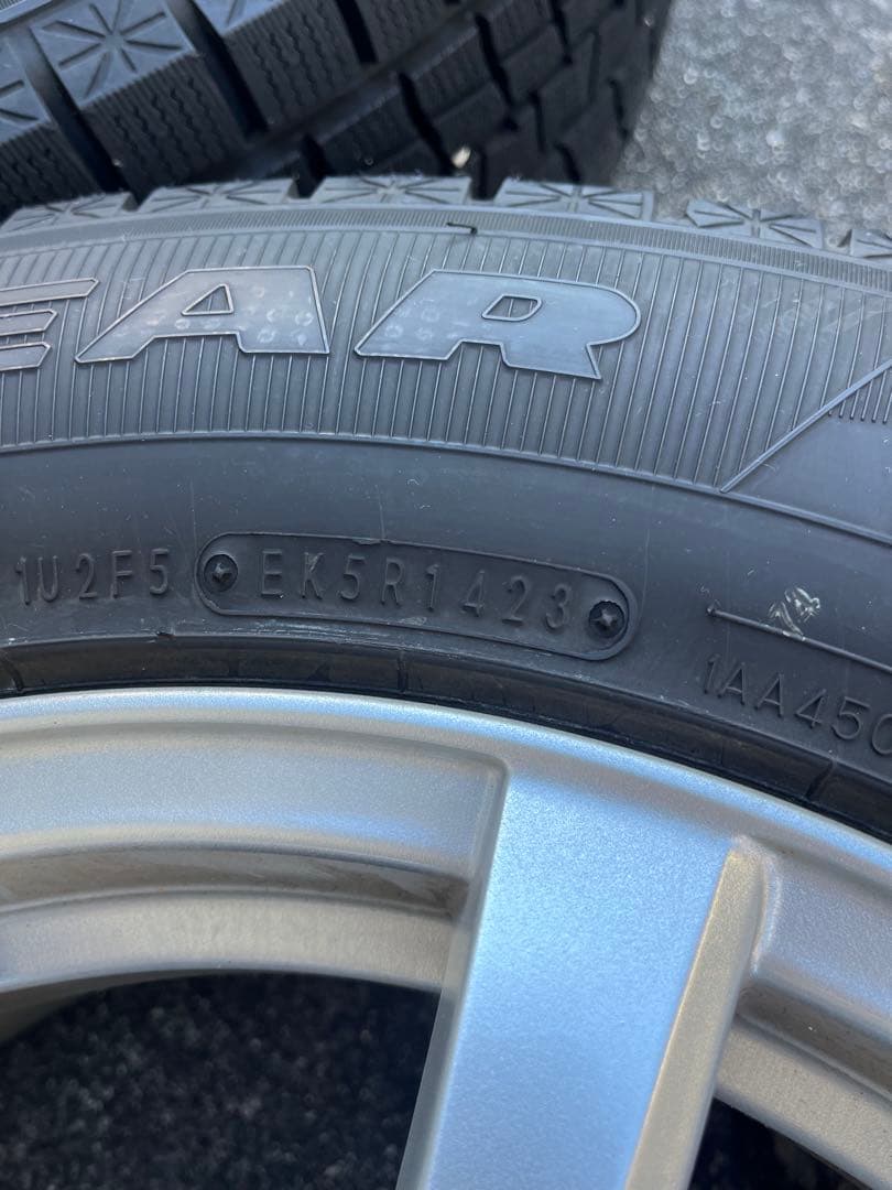 80系ハリアー等　中古スタッドレスタイヤ　225/65R17 CX5 RAV4