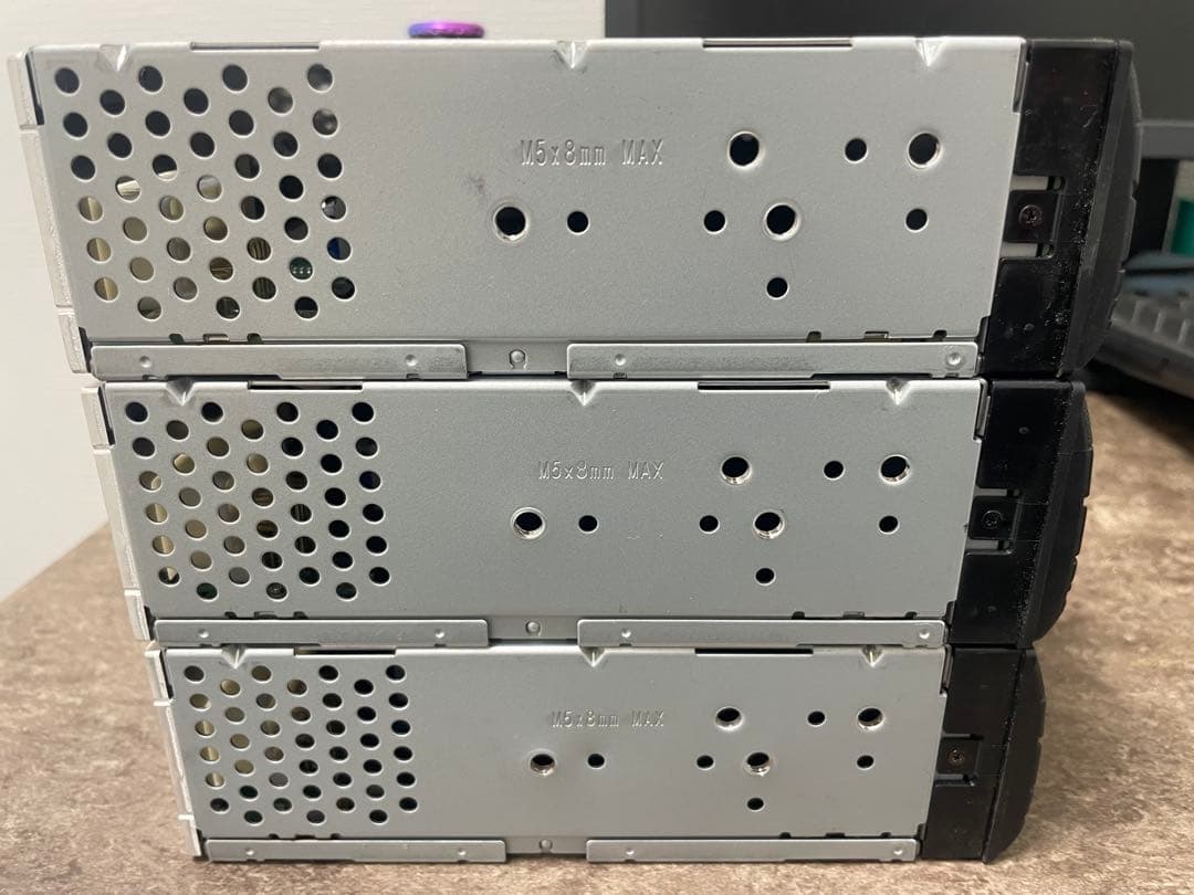 ※3台分のお値段！！　日野自動車　純正クラリオン24v カーオーディオ