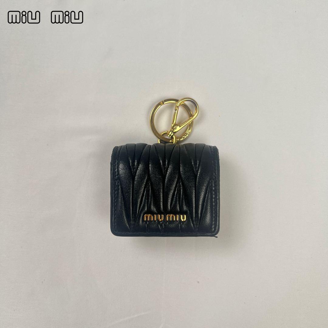 Miu Miu - ミュウミュウ マテラッセ AirPods Pro ケース