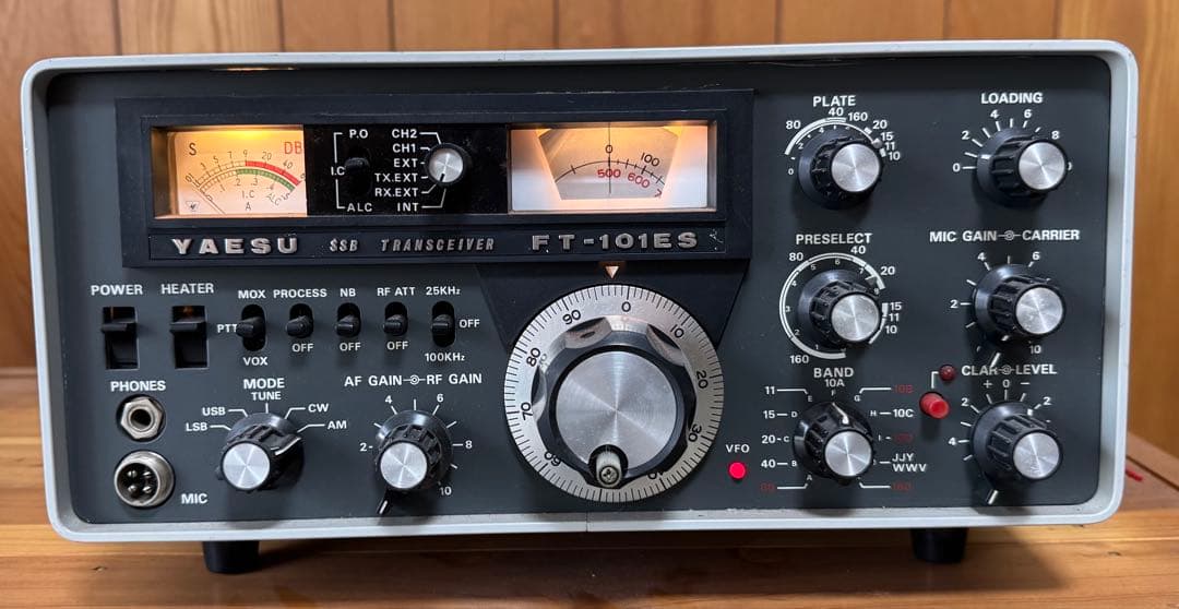 【希少】YAESU（ヤエス）SSBトランシーバー FT-101ES 通電確認済み