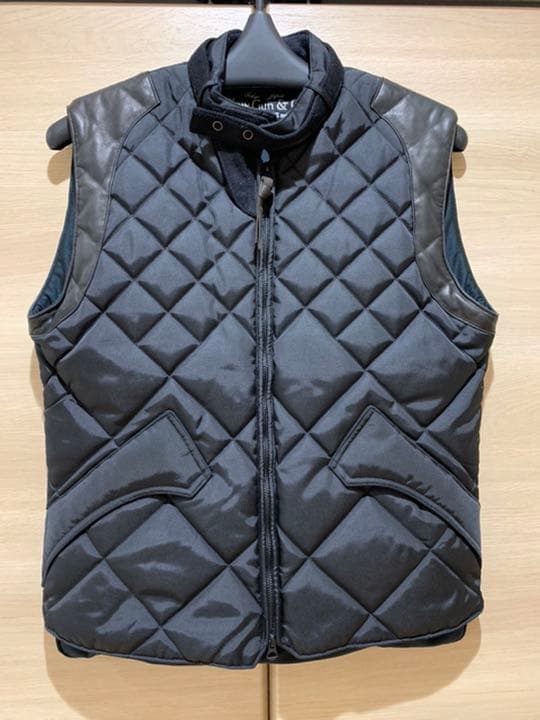 SLOWGUNスロウガン　ナイロンキルティングベスト