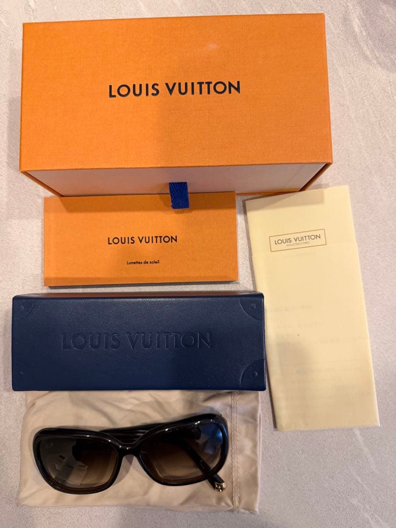 LOUIS VUITTON ブラウン サングラス