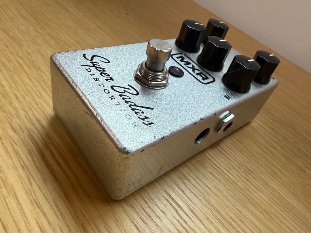 MXR Super Badass Distortion 箱付き