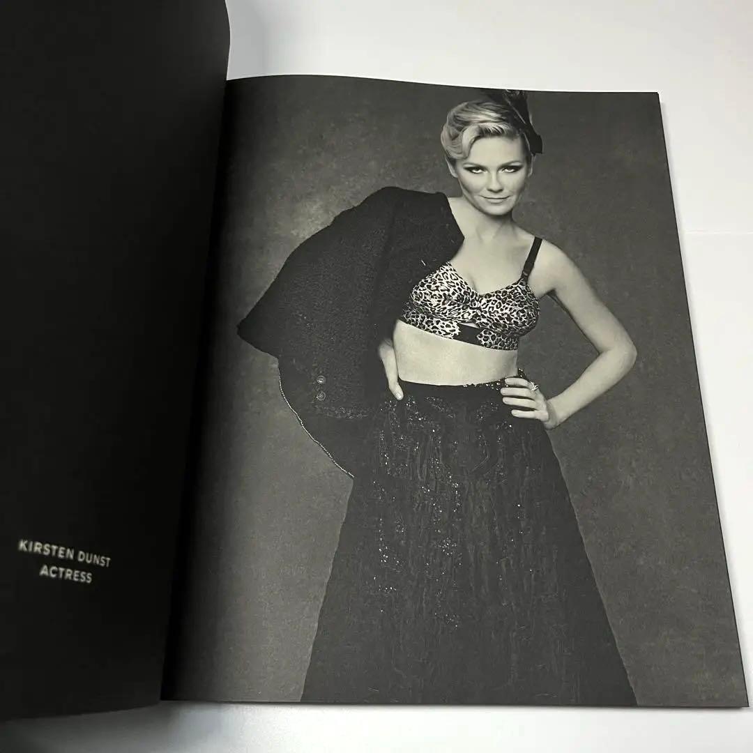 THE LITTLE BLACK JACKET CHANELカールラガーフェルド