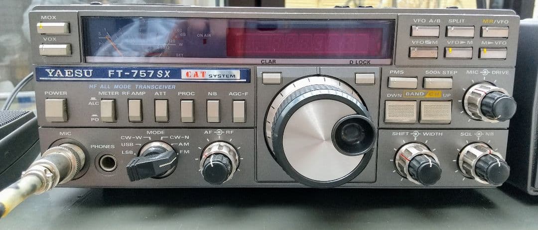 YAESU　FT-757SX（10wタイプ）　HF帯トランシーバー