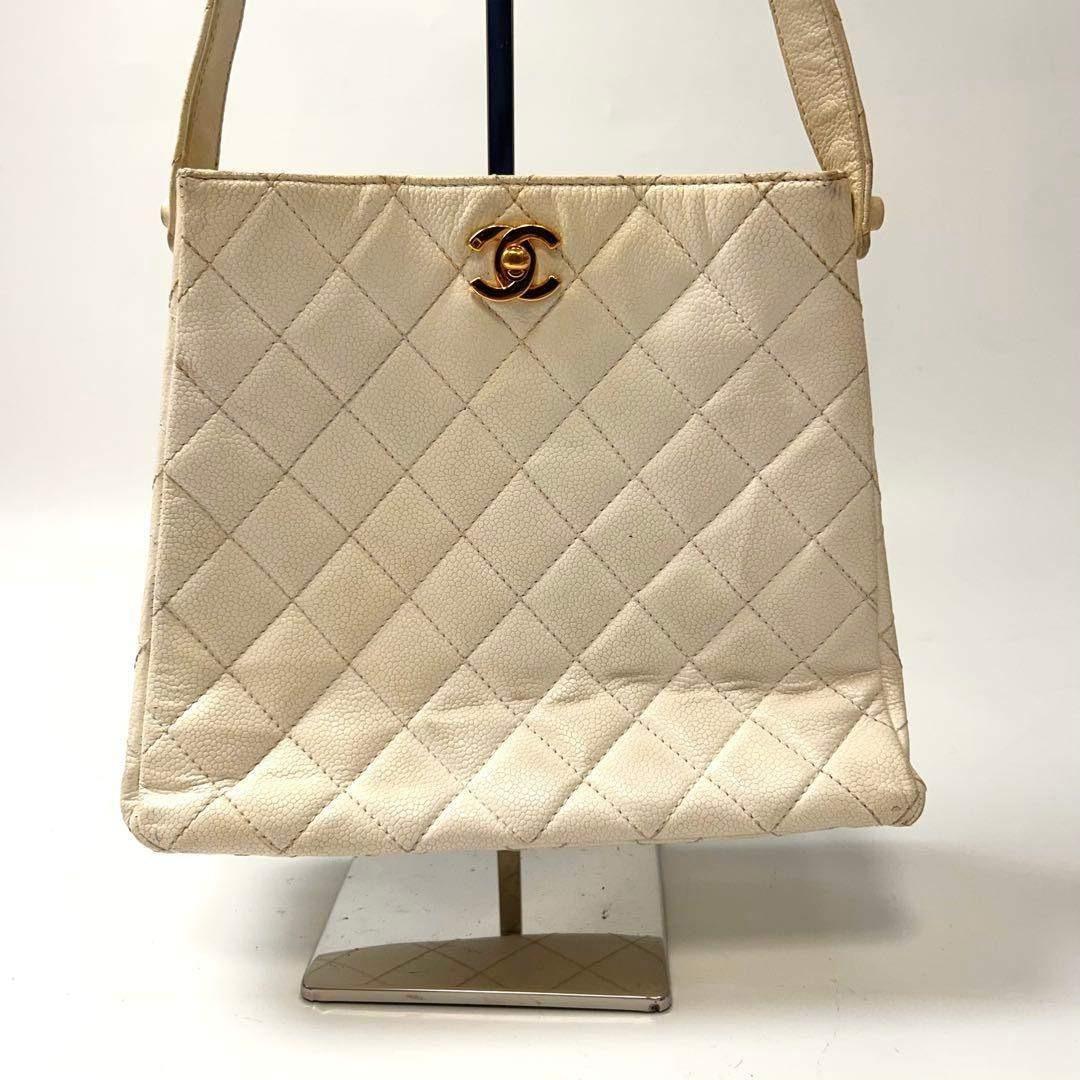 シャネル　マトラッセ キャビアスキン　ハンドバッグ　ダブルターンロック