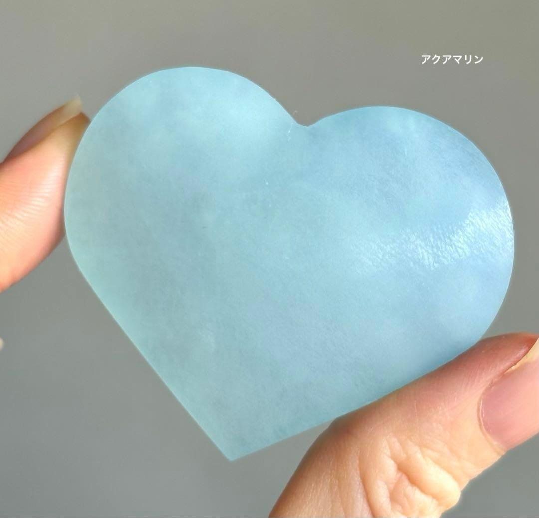高品質　アクアマリン　ハート　パーム　握り石　天然石