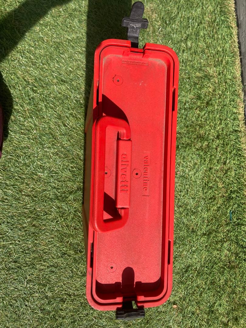 olivetti タイプライターvalenetineオリヴェッティヴァレンタイン